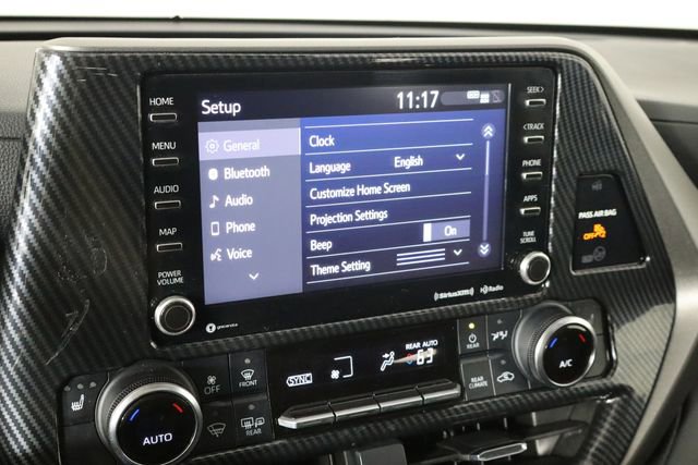 Used 2022 Toyota Highlander XLE FWD image 38