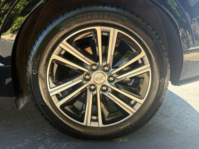 Used 2025 Cadillac Lyriq Luxury w/ LPO, Floor Liner Package AWD/4WD image 14