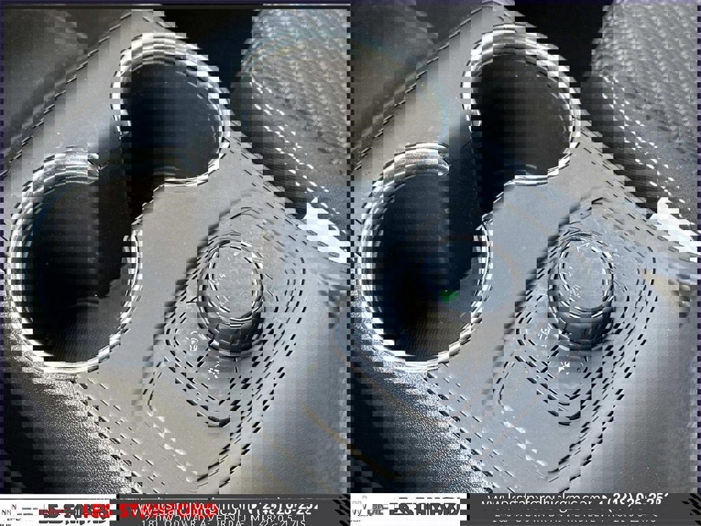 Certified 2022 GMC Terrain SLE image 32