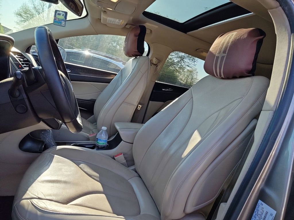 Used 2018 Lincoln MKC Reserve image 7