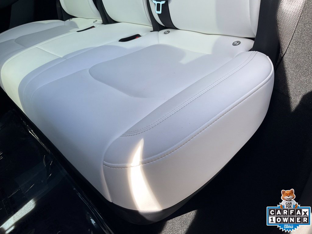 Used 2024 Tesla Model Y Performance AWD/4WD image 26