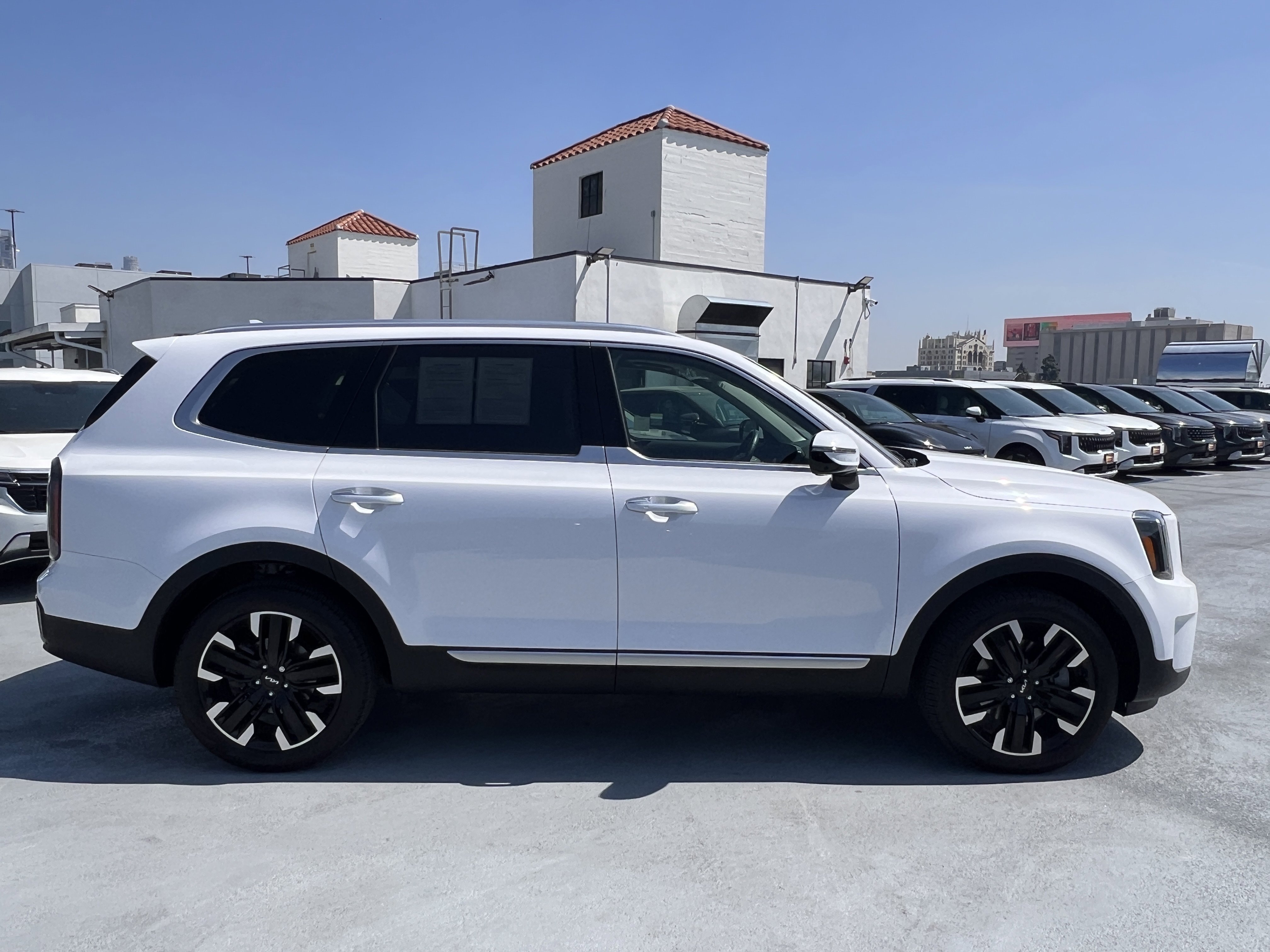 Certified 2024 Kia Telluride SX image 9