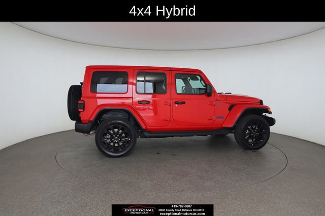 Used 2025 Jeep Wrangler Unlimited Sahara AWD/4WD image 22