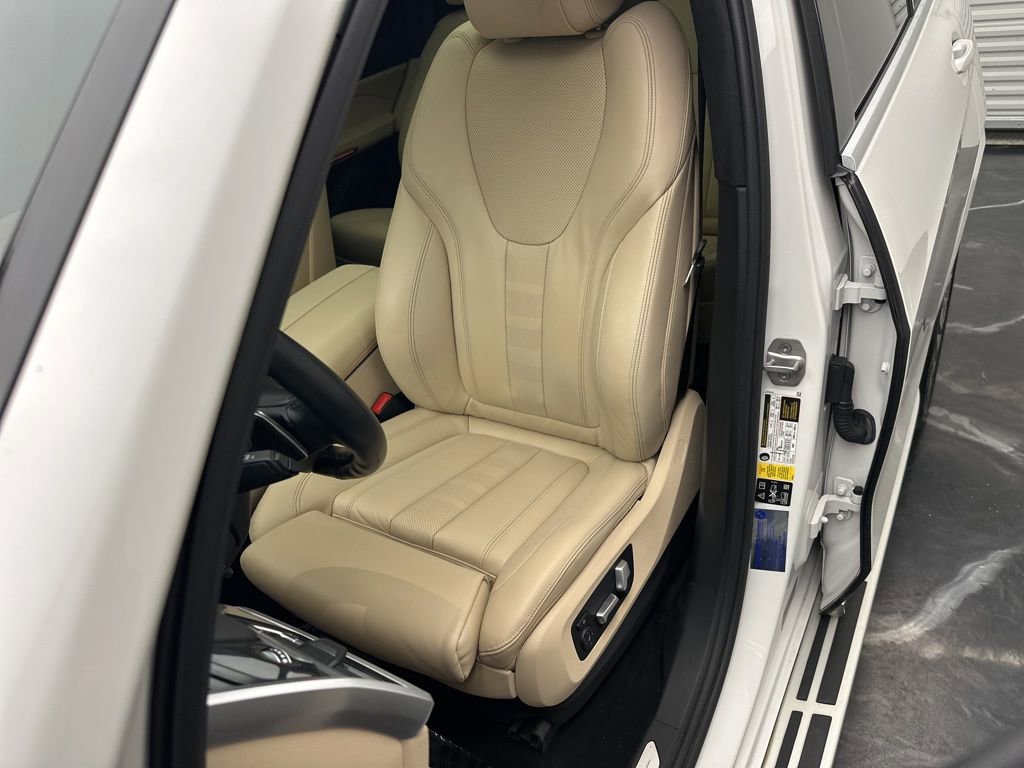 Used 2020 BMW X7 xDrive40i w/ Premium Package image 17