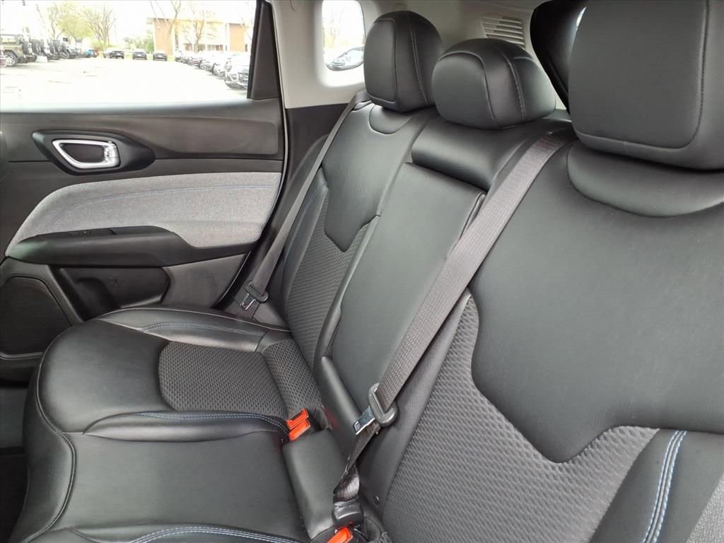 Certified 2022 Jeep Compass Latitude w/ Convenience Group image 11