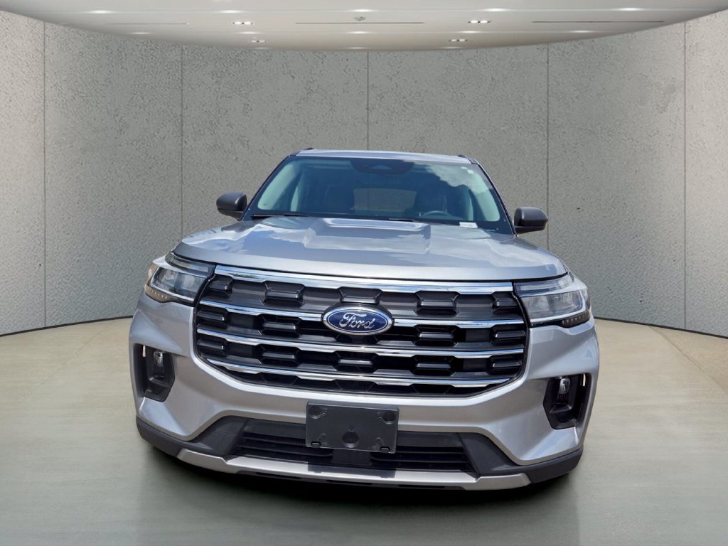 Used 2025 Ford Explorer Active w/ Active Comfort Package AWD/4WD image 8