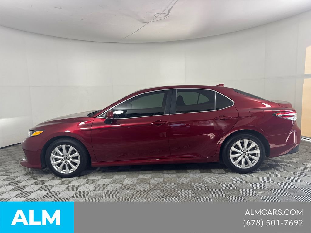 Used 2020 Toyota Camry LE FWD image 11