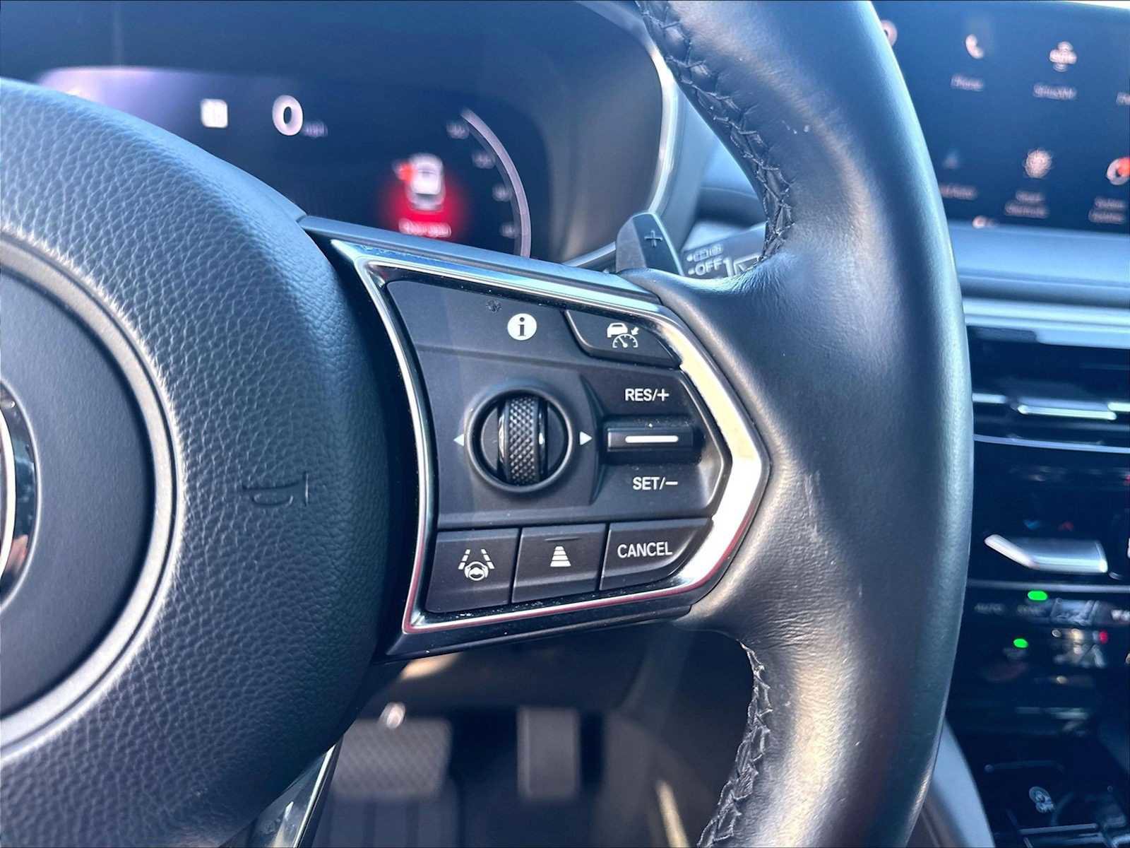 Used 2023 Acura MDX SH-AWD w/ Technology Package image 21