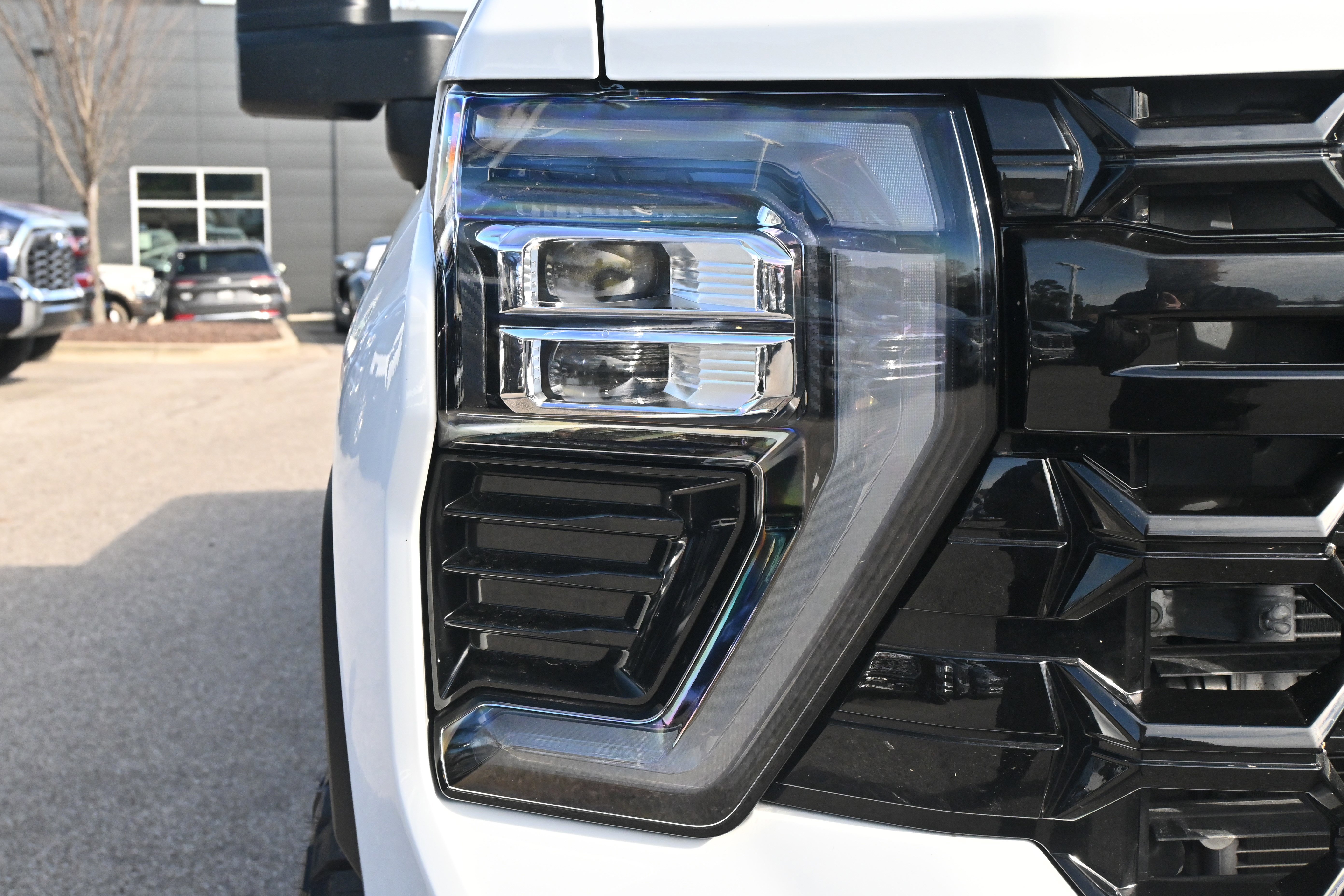 Used 2025 Chevrolet Silverado 2500 ZR2 w/ Technology Package image 28