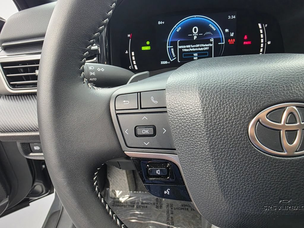 Used 2025 Toyota Camry SE FWD image 18