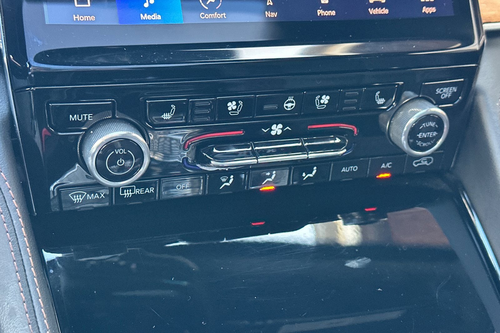 Used 2023 Jeep Grand Cherokee L Summit image 29