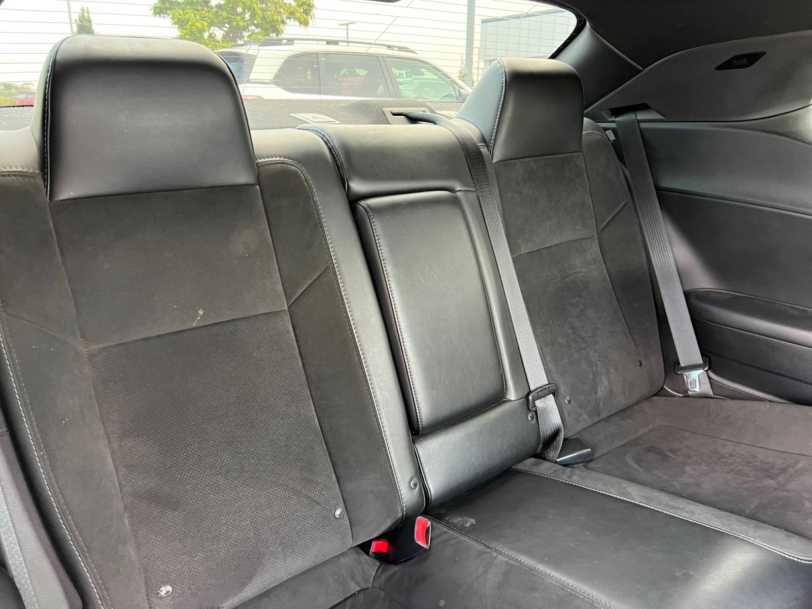 Used 2016 Dodge Challenger R/T Scat Pack w/ Leather Interior Group RWD image 18