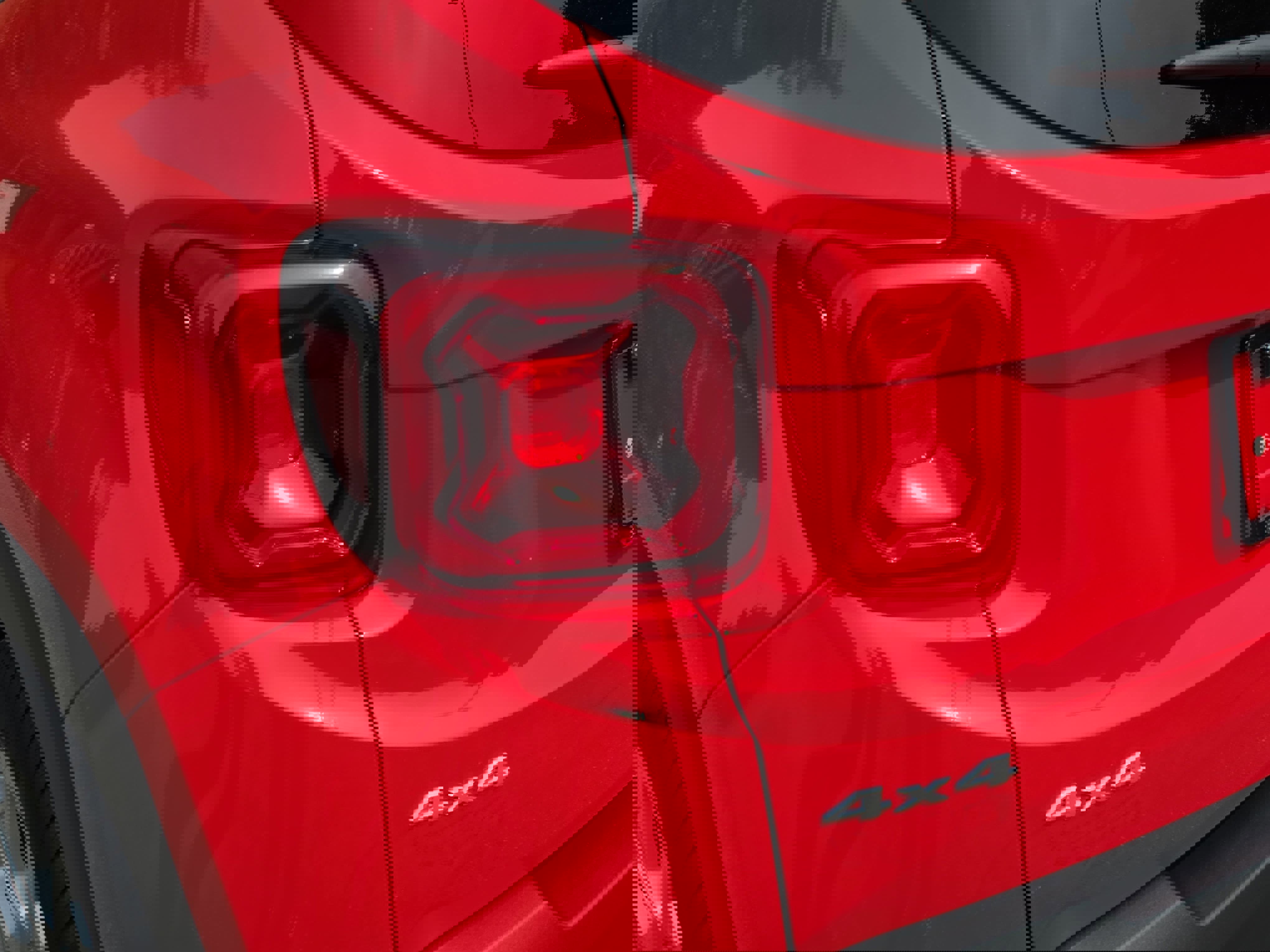 Certified 2023 Jeep Renegade Limited w/ Sun/Sound Group AWD/4WD image 29