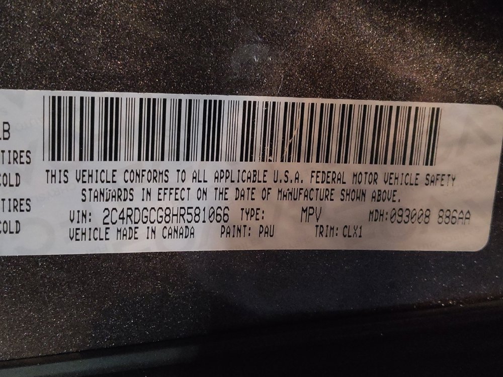 Used 2017 Dodge Grand Caravan SXT image 33