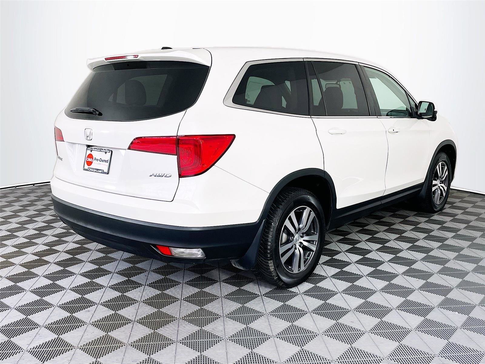 Used 2017 Honda Pilot EX-L image 11