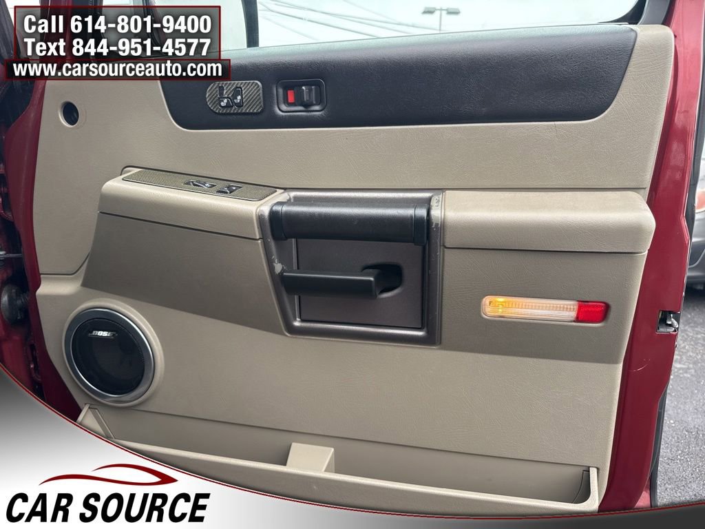 Used 2004 HUMMER H2 w/ Preferred Equipment Group image 25
