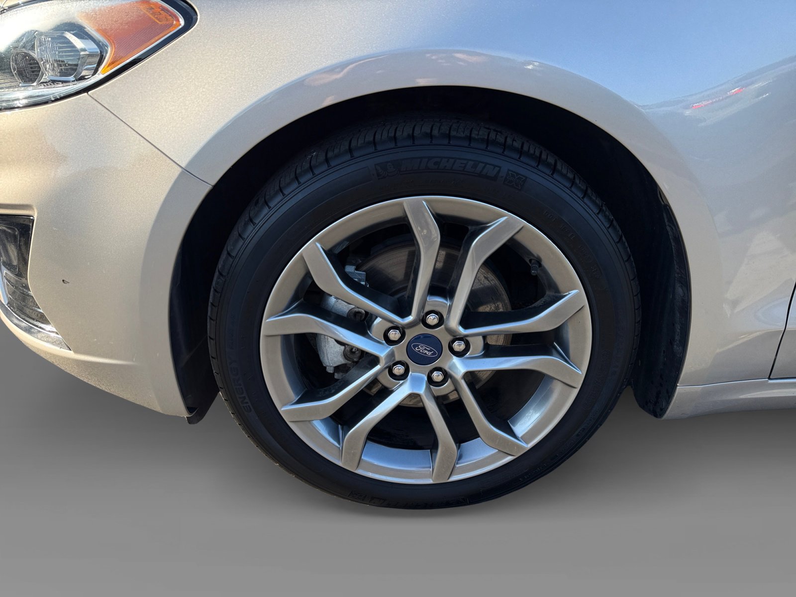 Used 2019 Ford Fusion SEL image 9