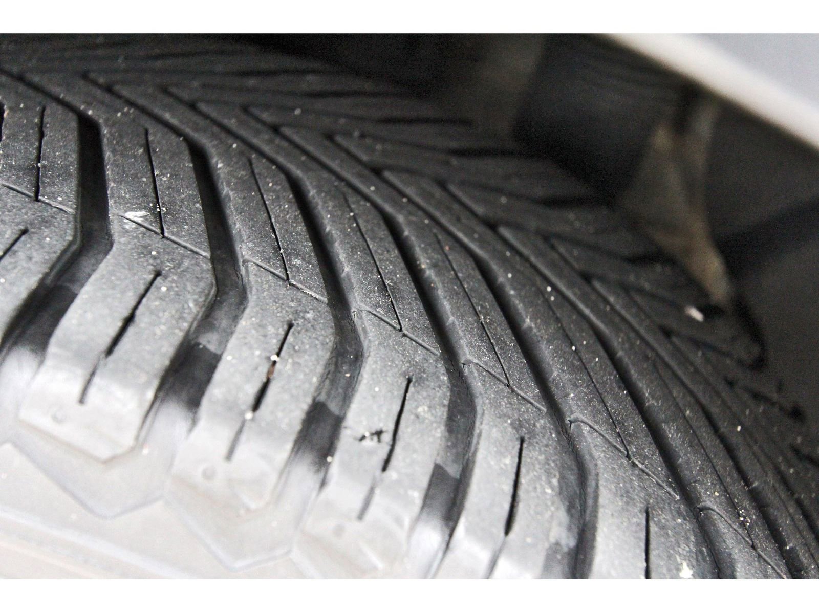 Used 2018 Tesla Model 3 Long Range image 31