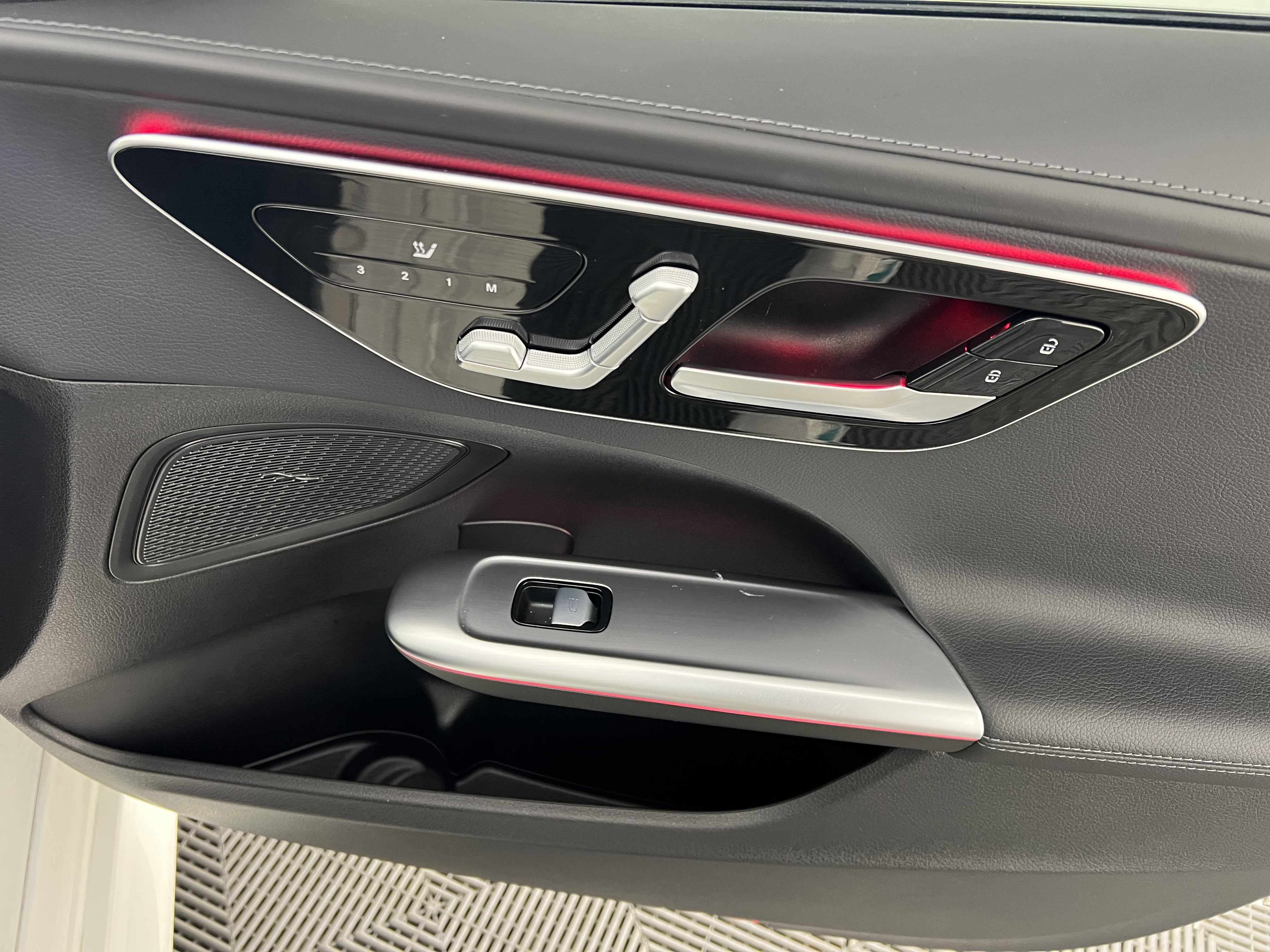 Certified 2022 Mercedes-Benz C 300 4MATIC Sedan image 25