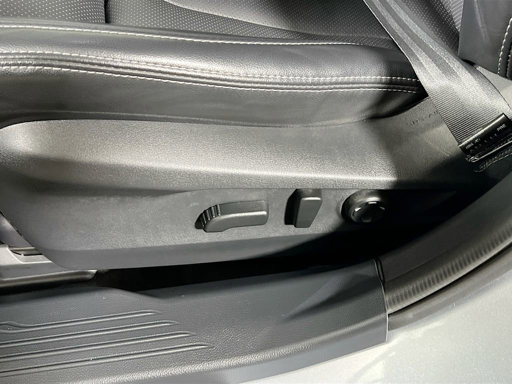 Certified 2023 Subaru Outback Limited image 17