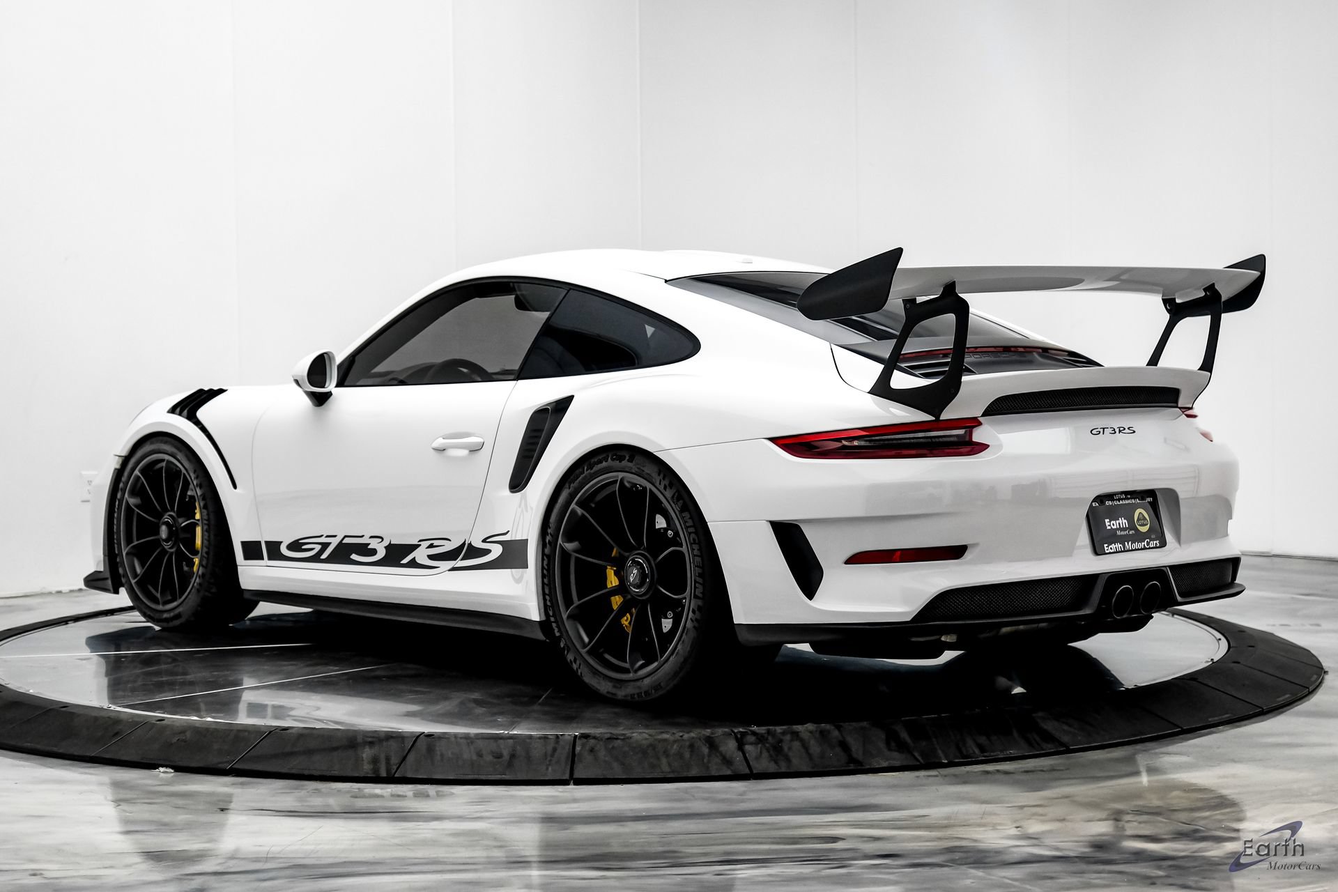 Used 2019 Porsche 911 GT3 RS RWD image 12