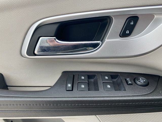 Used 2017 Chevrolet Equinox LT w/ Convenience Package image 14