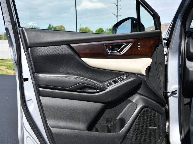 Used 2022 Subaru Ascent Touring AWD/4WD image 11