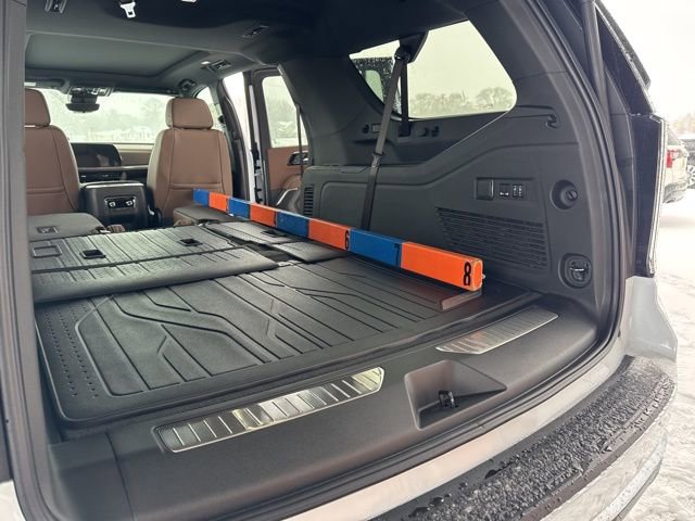 New 2026 Chevrolet Suburban High Country w/ Sun And Tow Package image 34