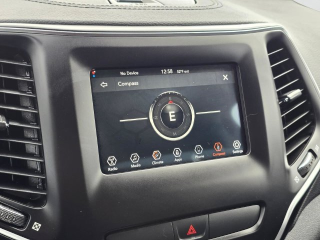 Used 2019 Jeep Cherokee Latitude w/ Popular Appearance Group FWD image 30