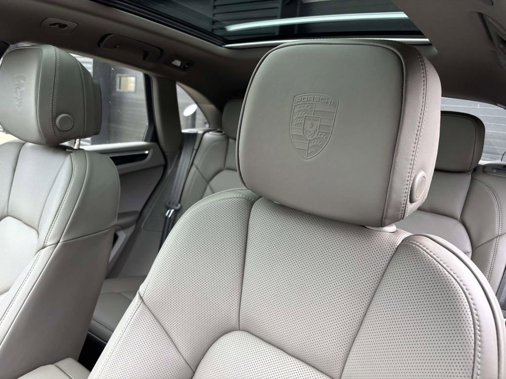 New 2026 Porsche Macan S image 21