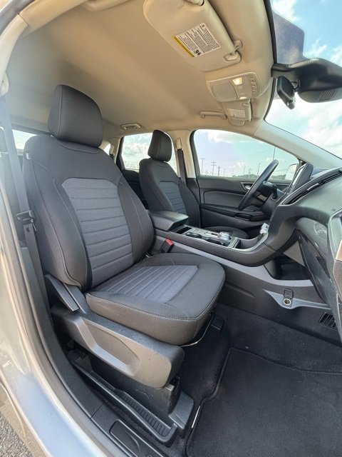 Used 2021 Ford Edge SE image 14