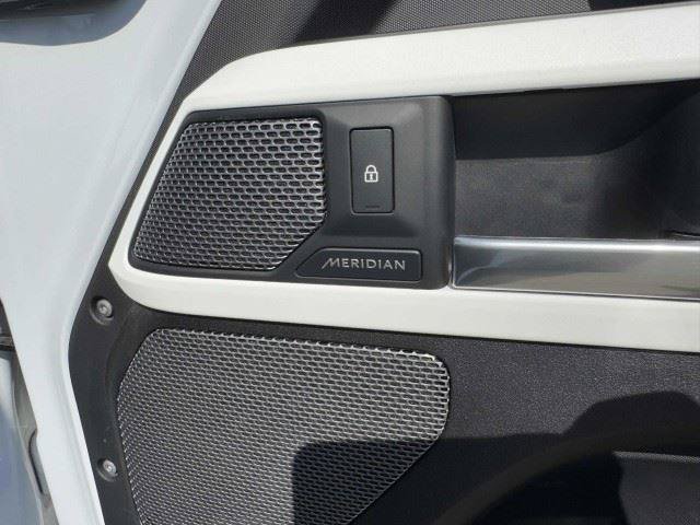 Used 2021 Land Rover Defender 90 AWD/4WD image 42