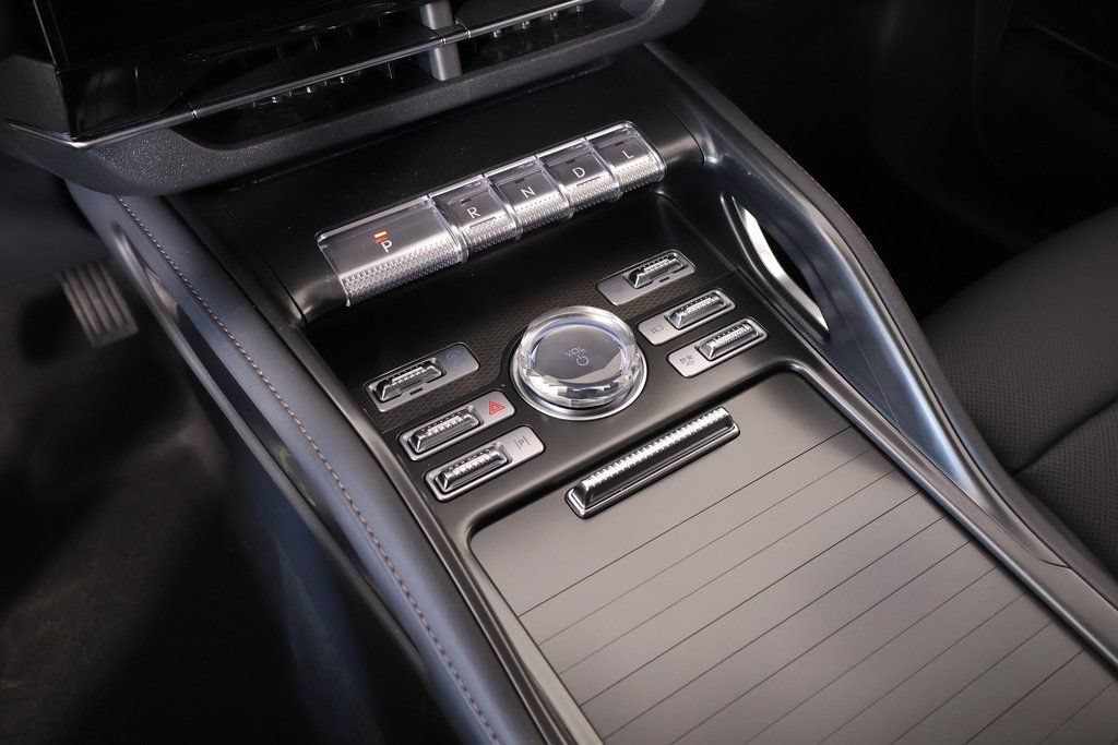 New 2026 Lincoln Nautilus Premier AWD/4WD image 8