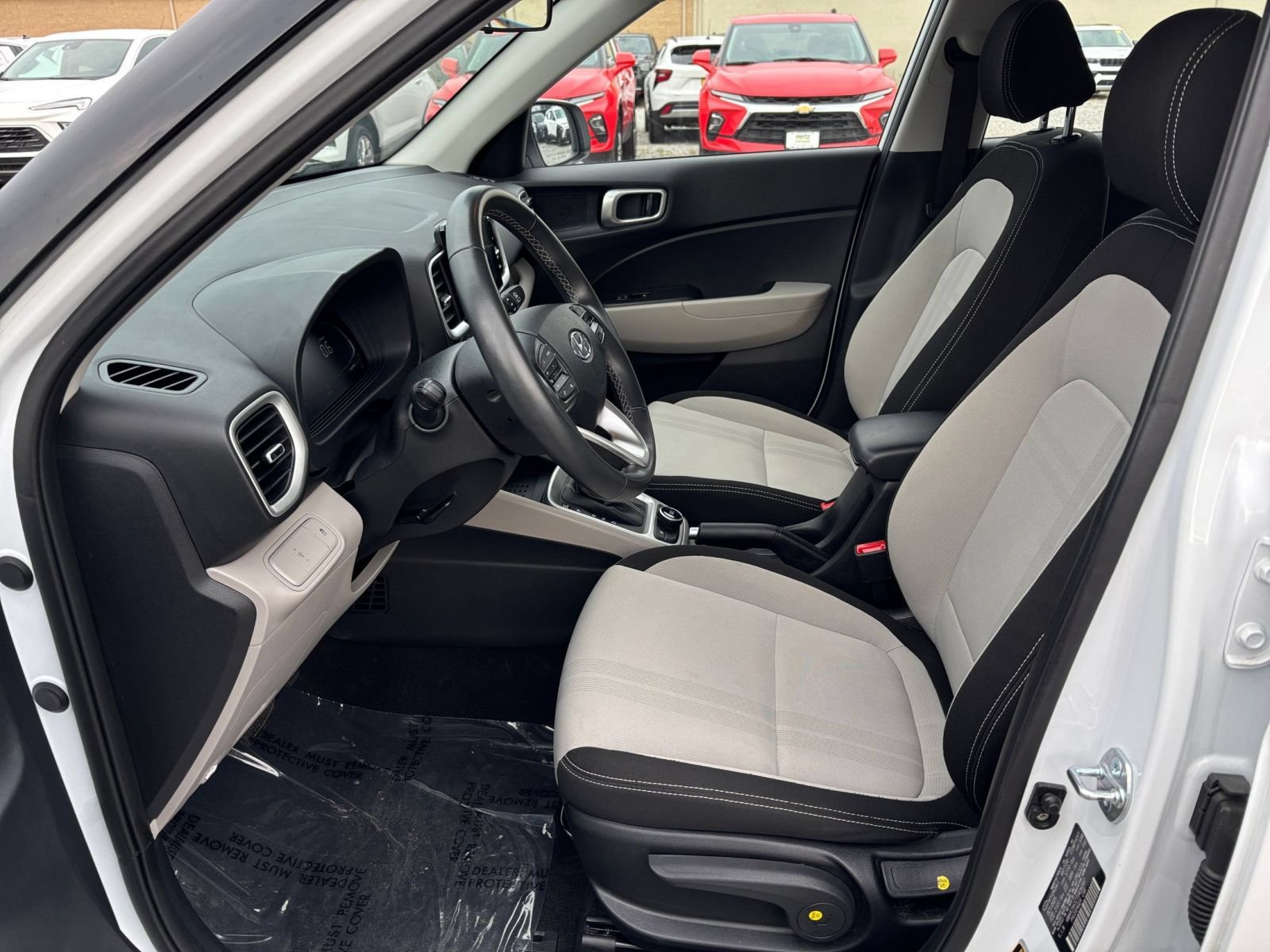 Used 2026 Hyundai Venue SEL FWD image 25