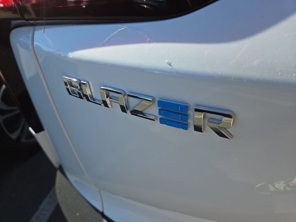 New 2026 Chevrolet Blazer EV LT image 31