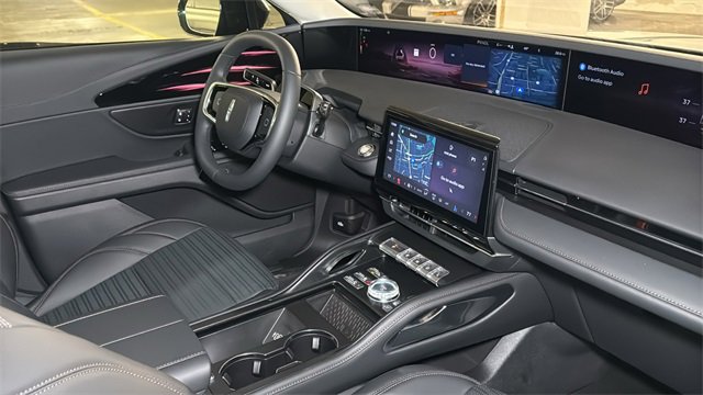 New 2026 Lincoln Nautilus Reserve image 6