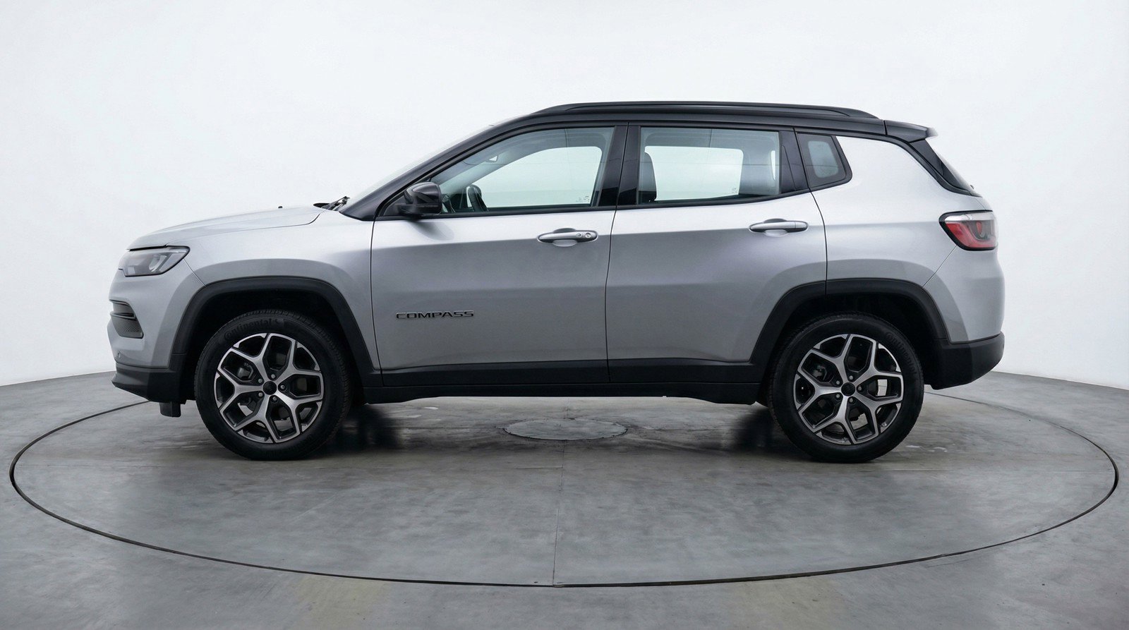 Used 2025 Jeep Compass Limited image 5