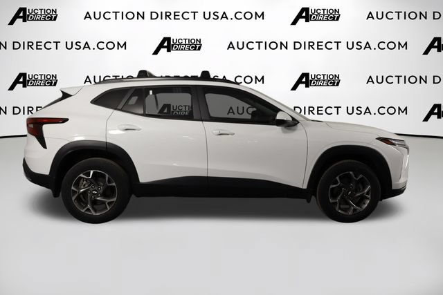 Used 2025 Chevrolet Trax LT w/ Driver Confidence Package FWD image 39