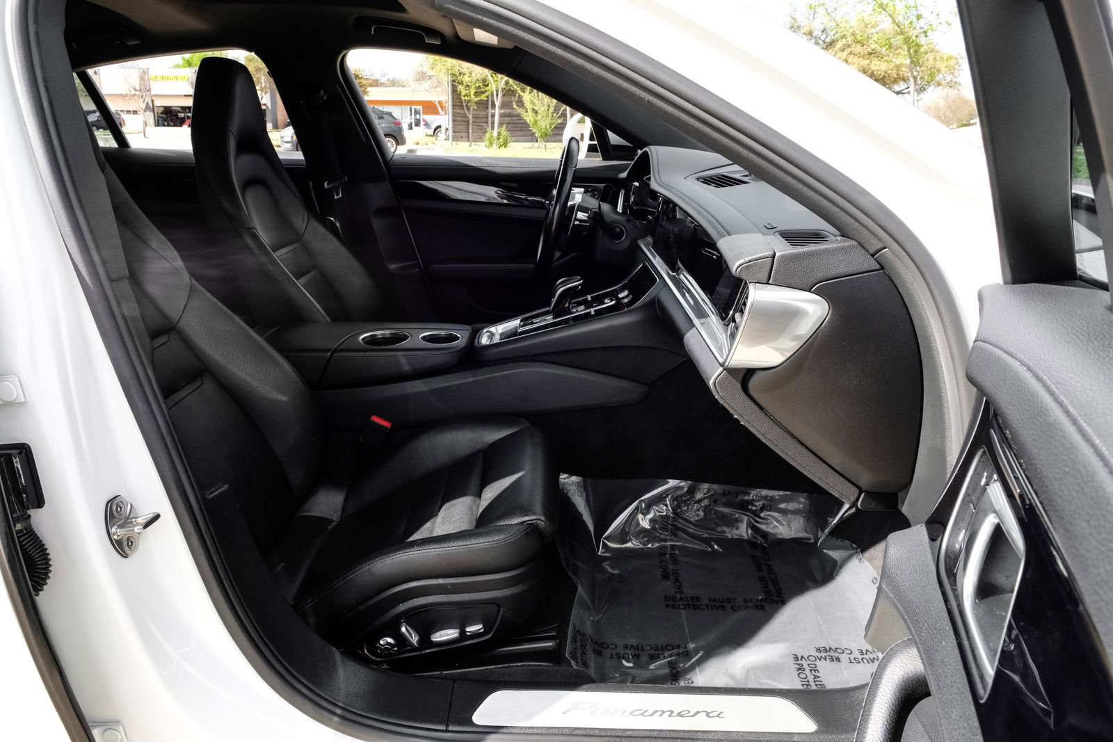 Used 2018 Porsche Panamera 4 AWD/4WD image 36