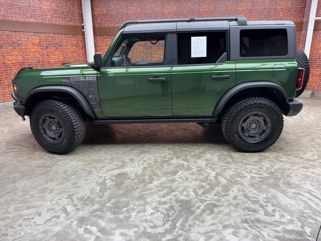 Used 2024 Ford Bronco Everglades image 2