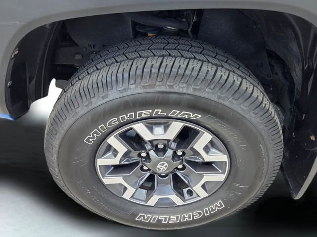 Used 2021 Toyota Tacoma TRD Off-Road AWD/4WD image 20