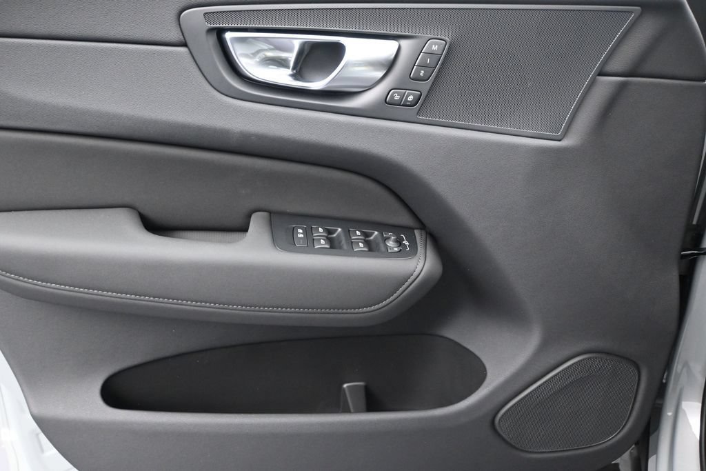 New 2026 Volvo XC60 B5 Core AWD/4WD image 10