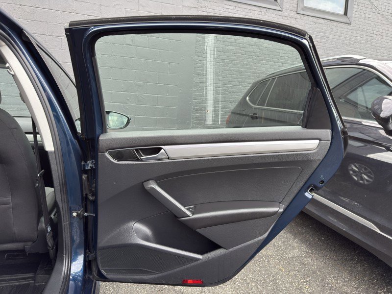 Used 2018 Volkswagen Passat 2.0T S image 13