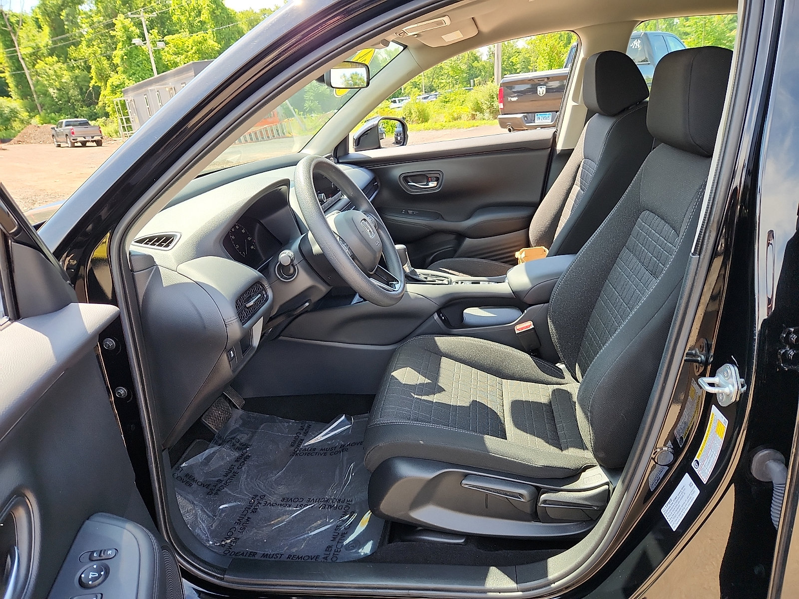 Used 2024 Honda HR-V LX image 14