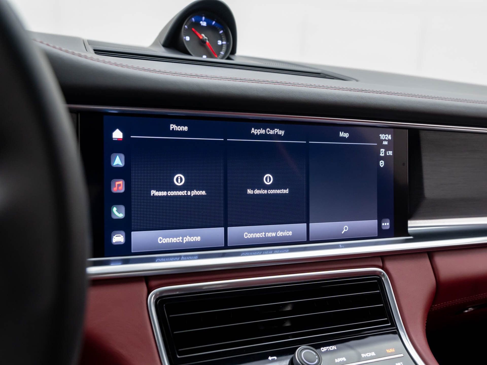 Certified 2022 Porsche Panamera 4 Platinum Edition image 26