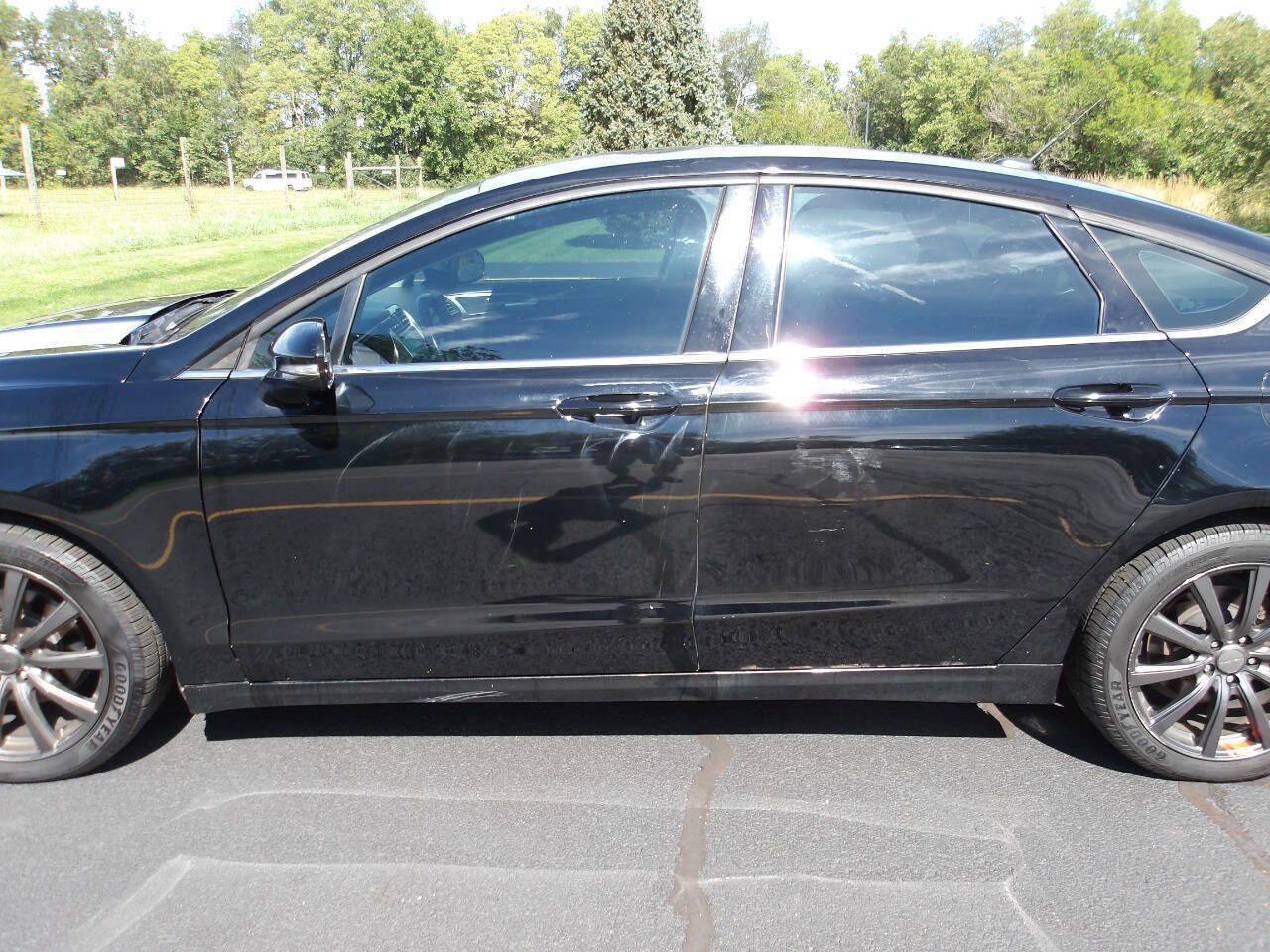 Used 2016 Ford Fusion SE FWD image 33