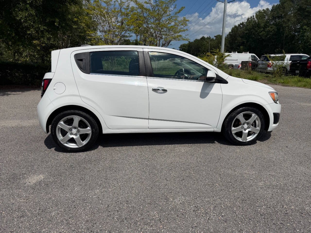 Used 2015 Chevrolet Sonic LTZ FWD image 7
