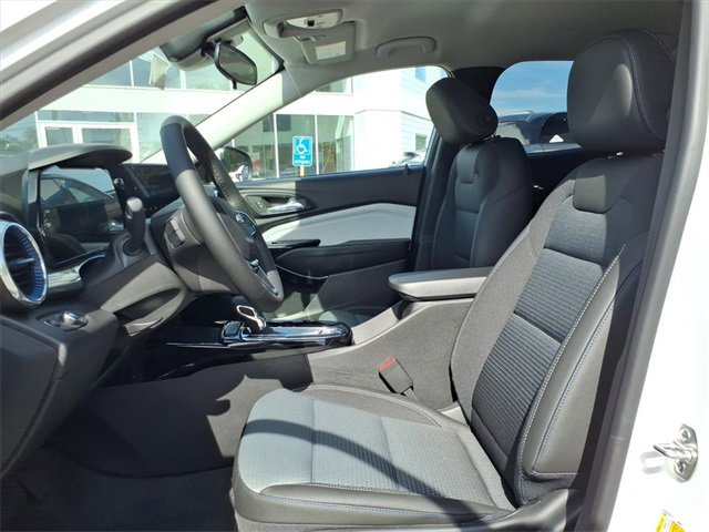 New 2026 Chevrolet Trax LT w/ Driver Confidence Package image 9