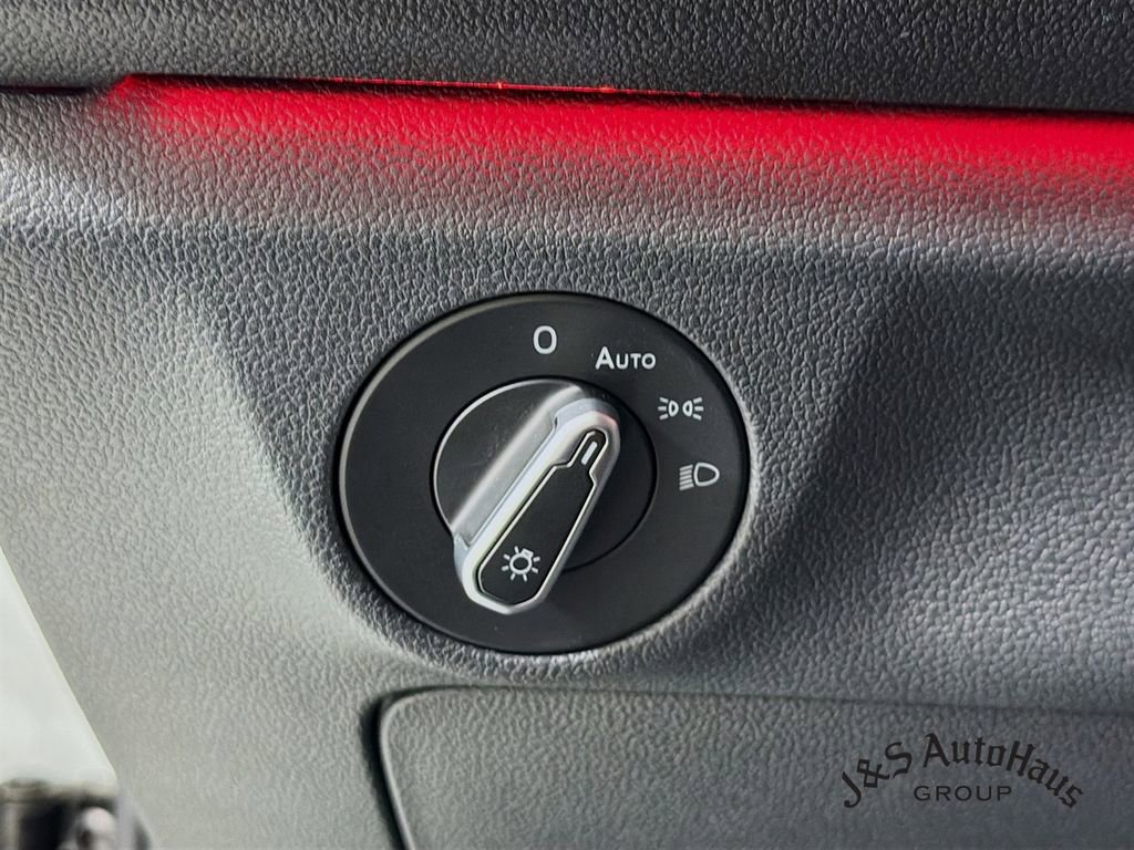 Used 2024 Volkswagen Jetta GLI Autobahn w/ GLI Black Package image 10