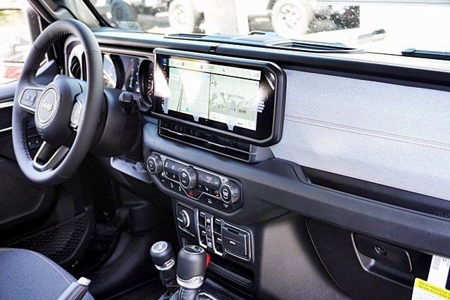 New 2025 Jeep Gladiator Sport S image 14